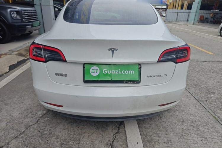 Tesla Model 3 2020 — 5