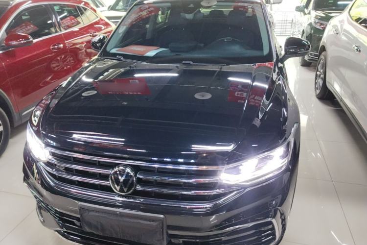 Volkswagen Tiguan L 2023 — 2