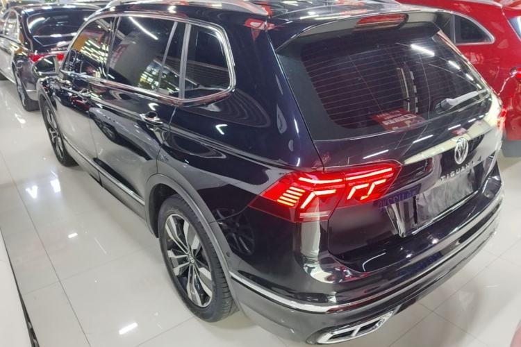 Volkswagen Tiguan L 2023 — 4