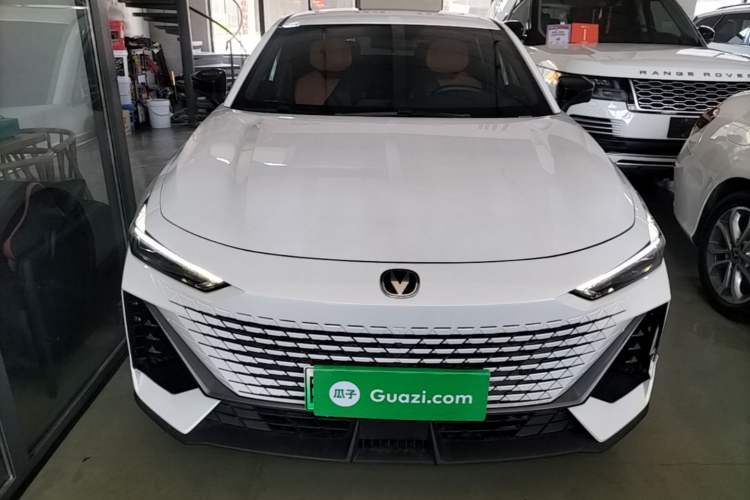 ChangAn UNI-V 2023 — 2