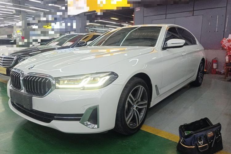 BMW 530Li 2022 — фото 1