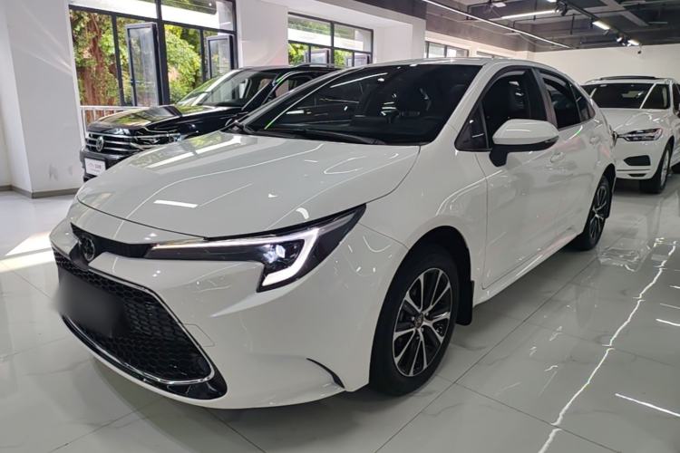 Toyota Corolla 2023 — фото 1