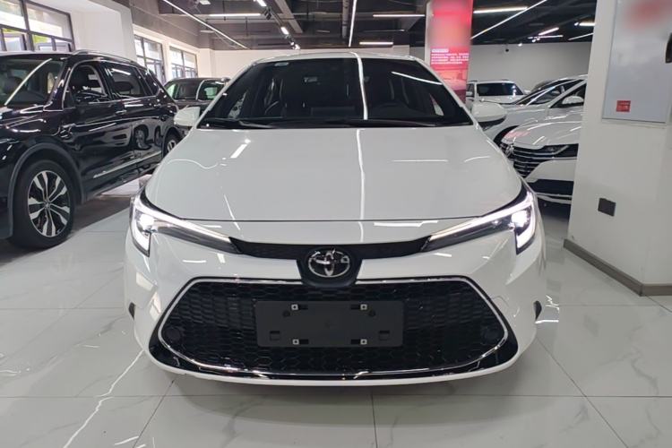 Toyota Corolla 2023 — фото 2