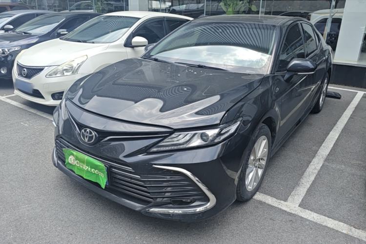 Toyota Camry 2021 — фото 1