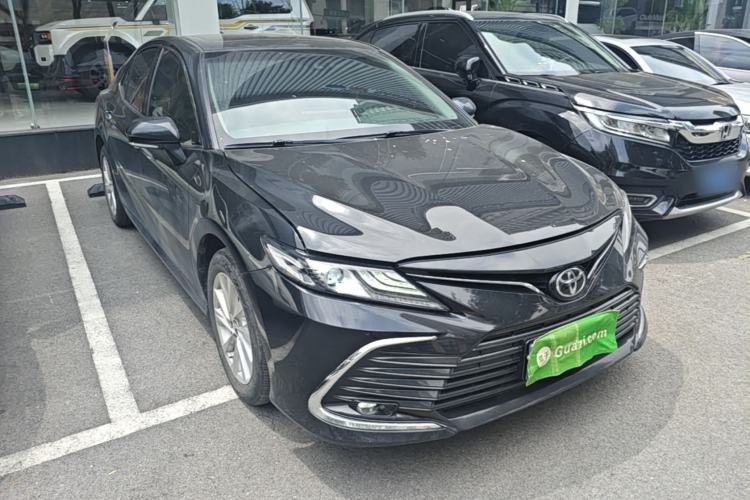 Toyota Camry 2021 — фото 3