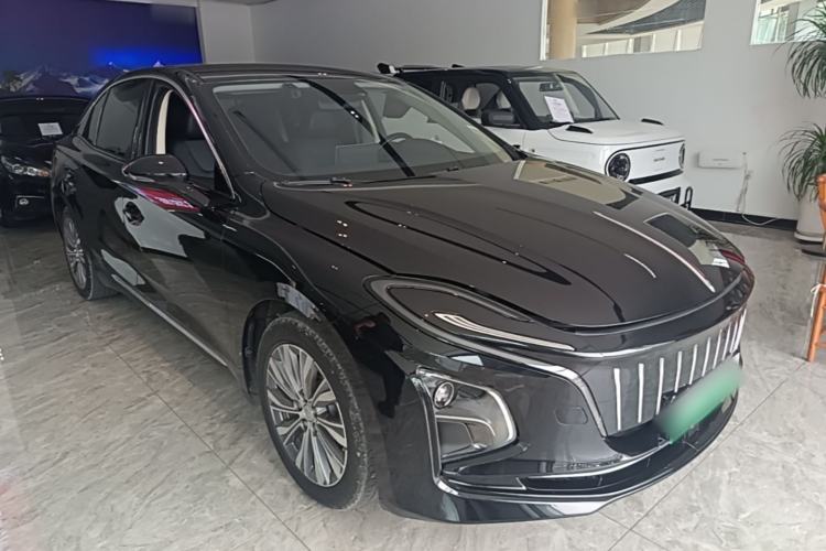 Hongqi E-QM5 2022 — 3