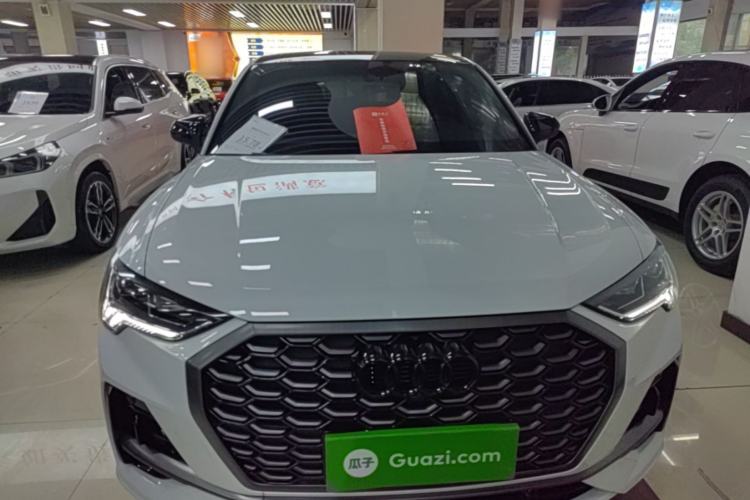 Audi Q3 2024 — 2