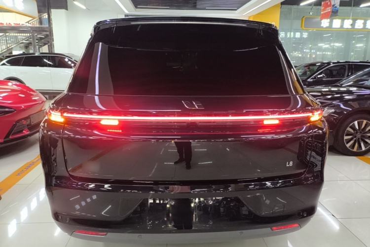 Li Auto L8 2023 — 5