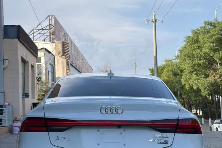 Audi a7l 2024 — фото 2