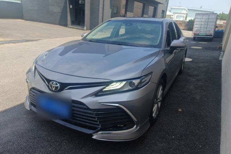 Toyota Camry 2021 — фото 1