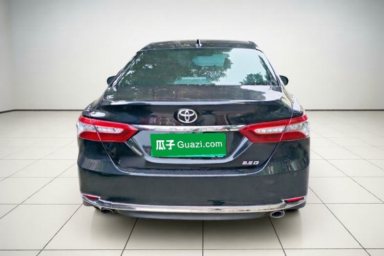 Toyota Camry 2023 — 5
