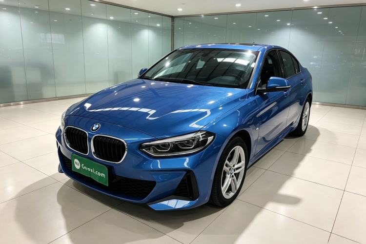 BMW 120i 2020 — фото 1