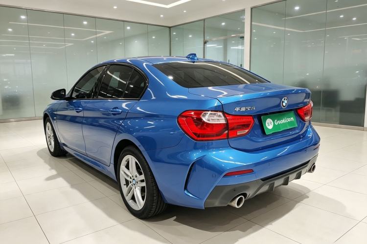 BMW 120i 2020 — фото 4