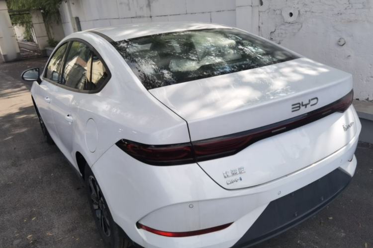 BYD Qin Plus 2025 — фото 4