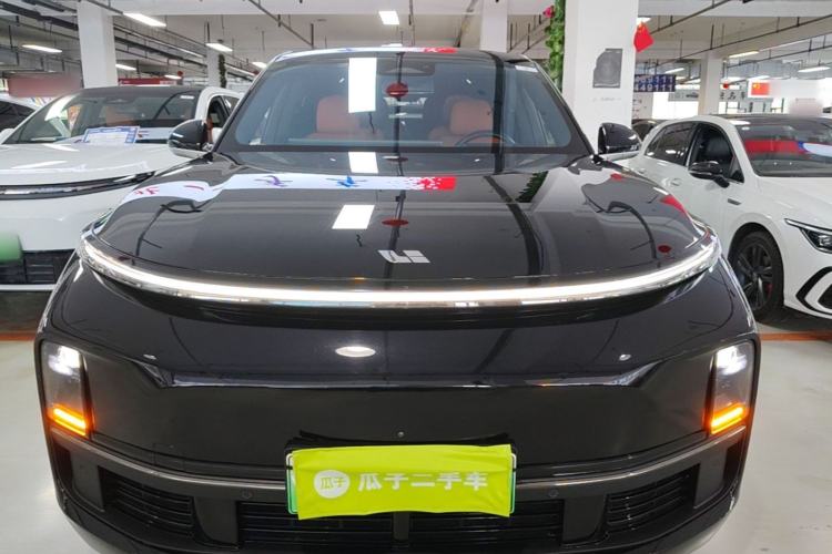 Li Auto L8 2023 — 2