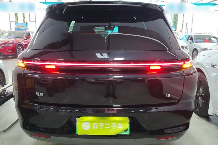Li Auto L8 2023 — 5