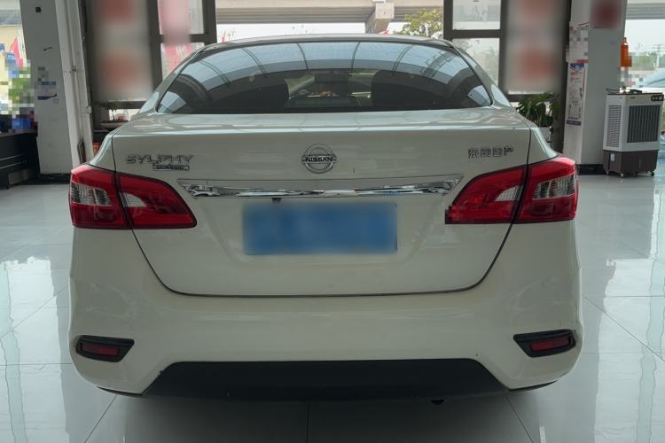 Nissan Sentra 2024 — 5