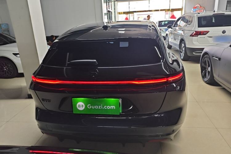 NIO ET5T 2024 — 5