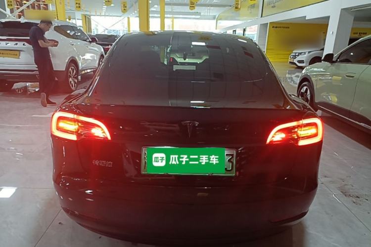 Tesla Model 3 2022 — 5