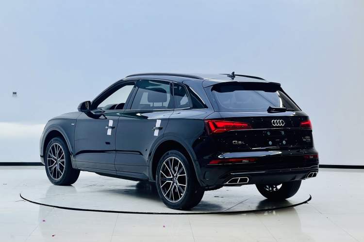 Audi Q5 2024 — фото 4