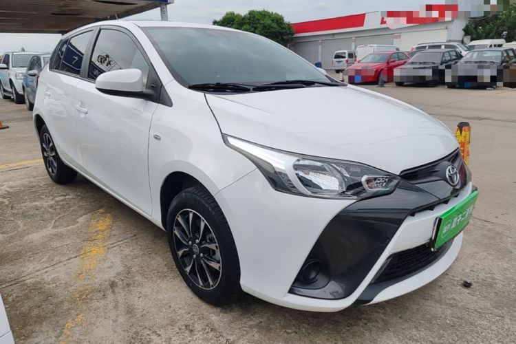 Toyota Yaris 2022 — фото 3