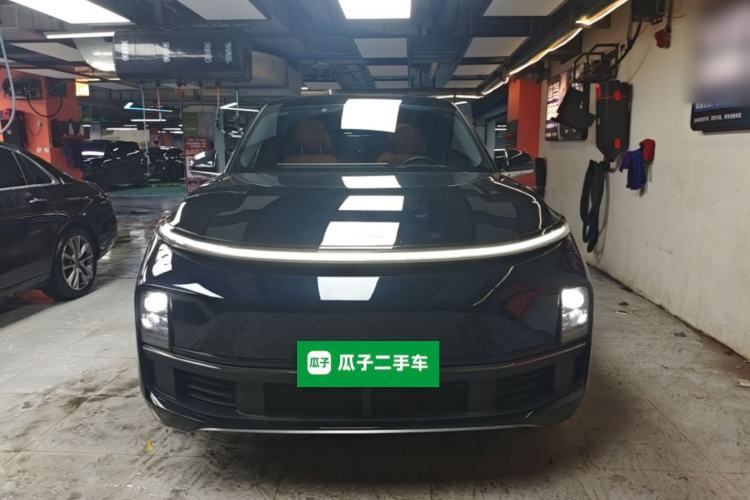 Li Auto L8 2023 — 2