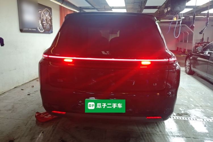 Li Auto L8 2023 — 5