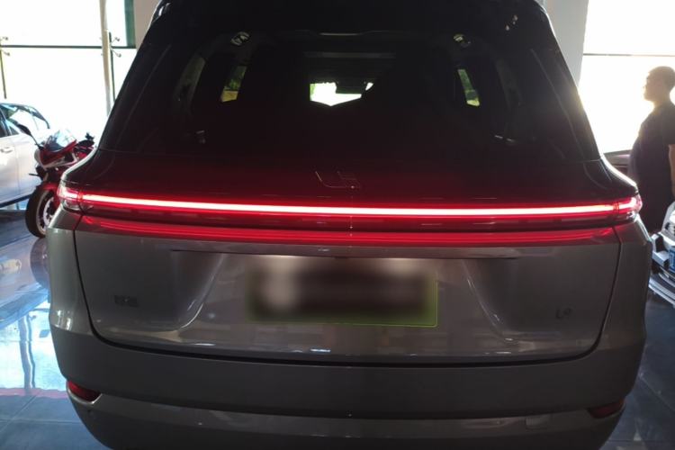 Li Auto L9 2022 — 5