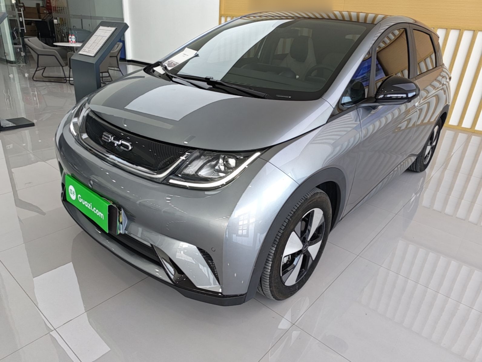 BYD Dolphin 2023 — фото 1