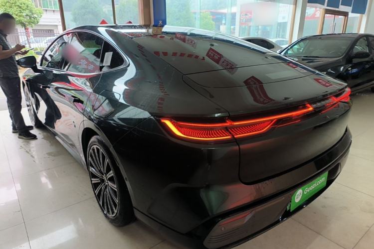 Geely Galaxy 8 2025 — 4