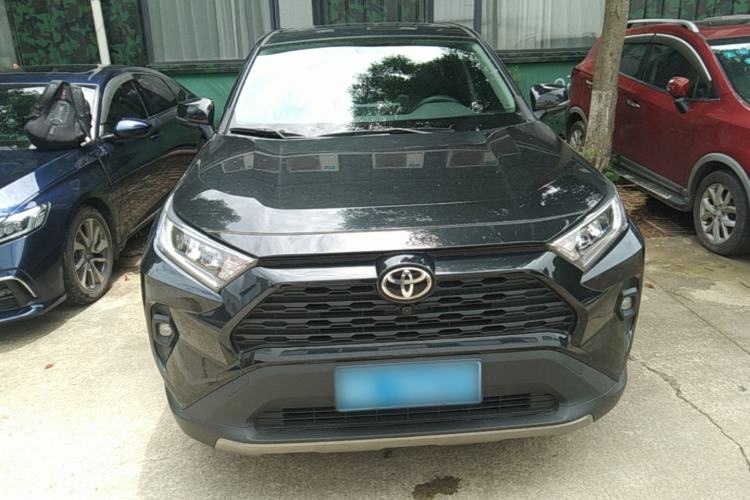 Toyota RAV4 2023 — 2