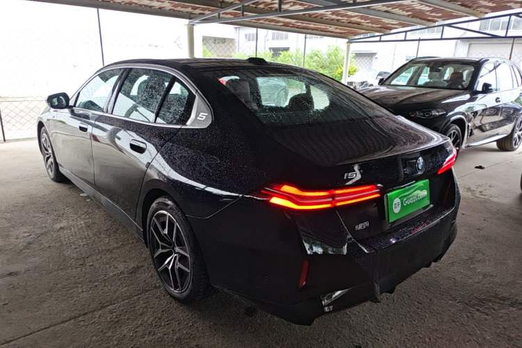 BMW i5 2025 — фото 4