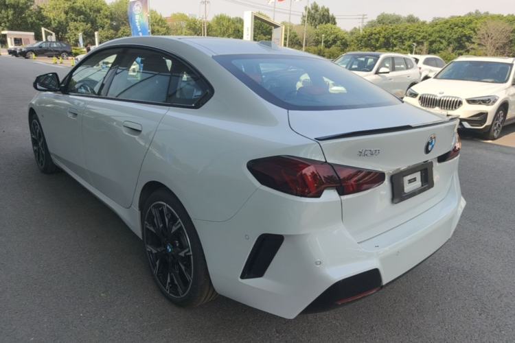 BMW 225L 2025 — 4