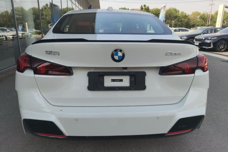 BMW 225L 2025 — 5