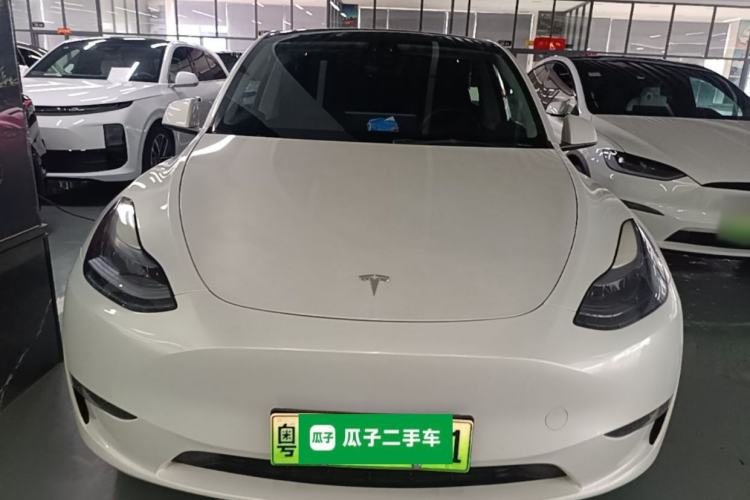 Tesla Model Y 2022 — 2