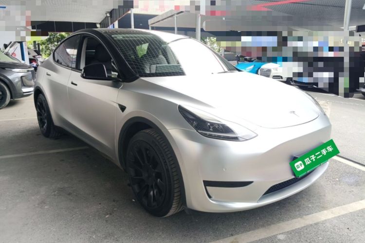 Tesla Model Y 2022 — 3