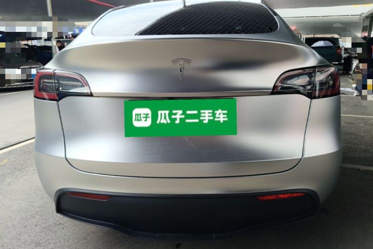 Tesla Model Y 2022 — 5