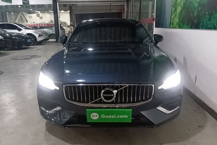 Volvo S60 2020 — 2