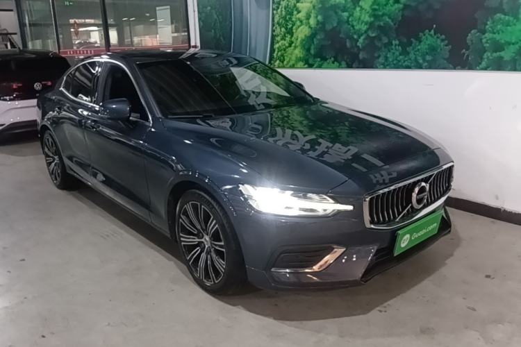 Volvo S60 2020 — 3