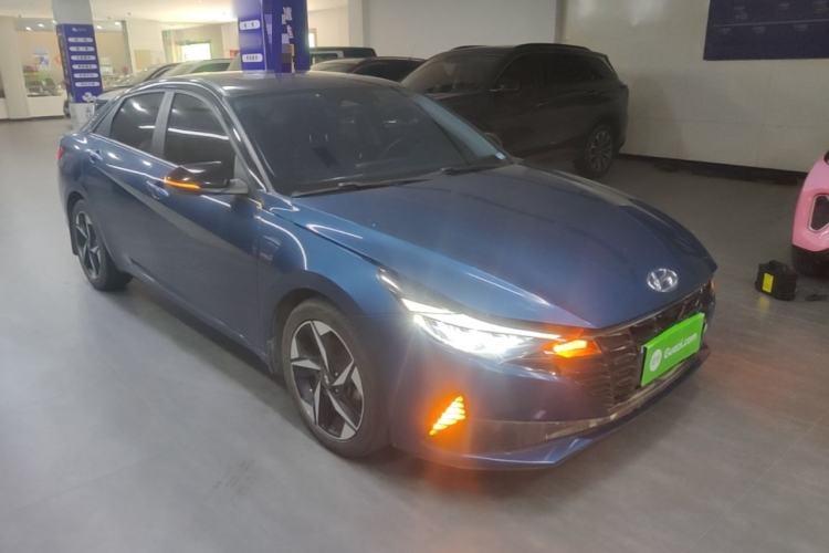 Hyundai Elantra 2021 — 3
