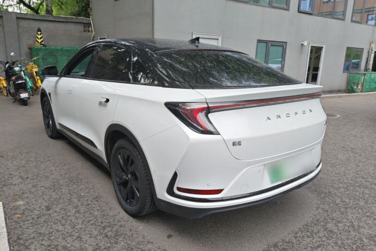 Arcfox Alpha S 2023 — 4