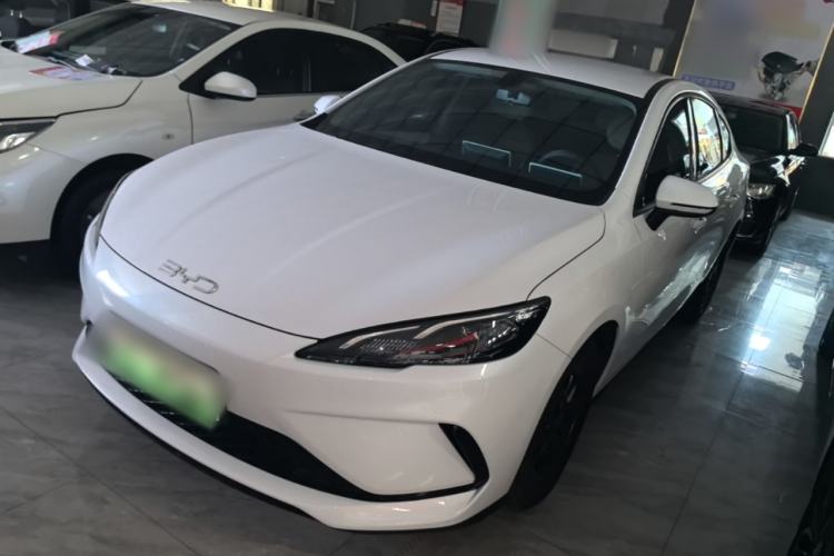 BYD Seal 05 DM-i 2025 — фото 1