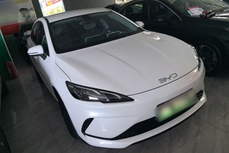 BYD Seal 05 DM-i 2025 — фото 3