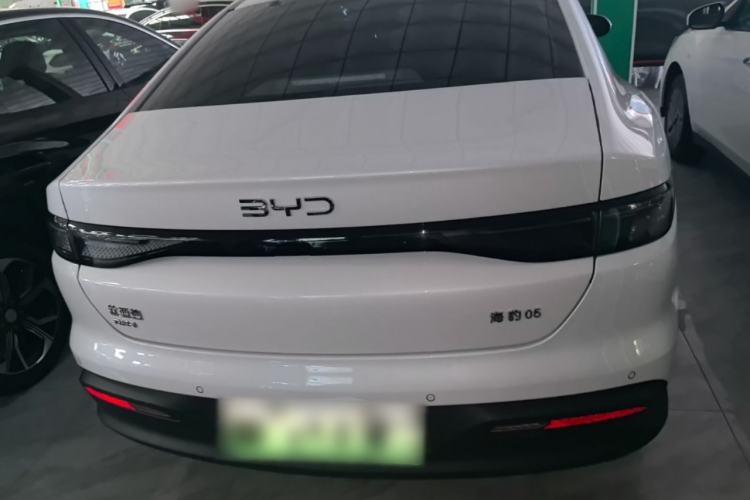 BYD Seal 05 DM-i 2025 — фото 5