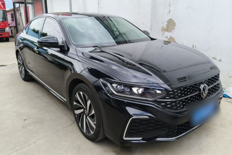 Volkswagen Passat 2023 — 3