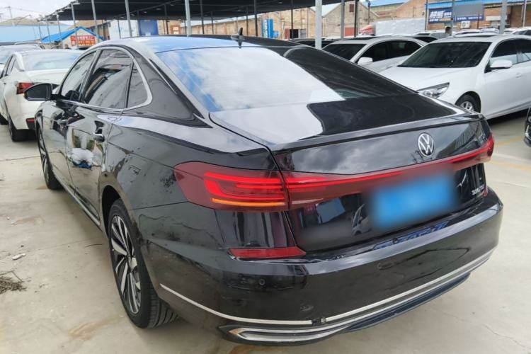 Volkswagen Passat 2023 — 4