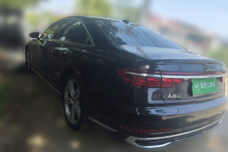 Audi A8 2023 — 4