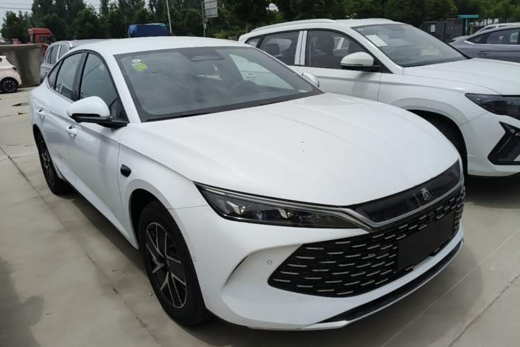 BYD Qin L 2026 — 3