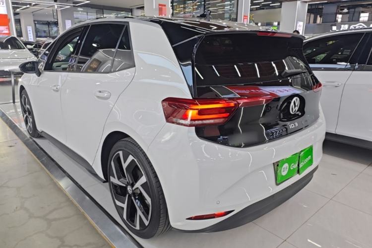 Volkswagen ID.3 2023 — 4