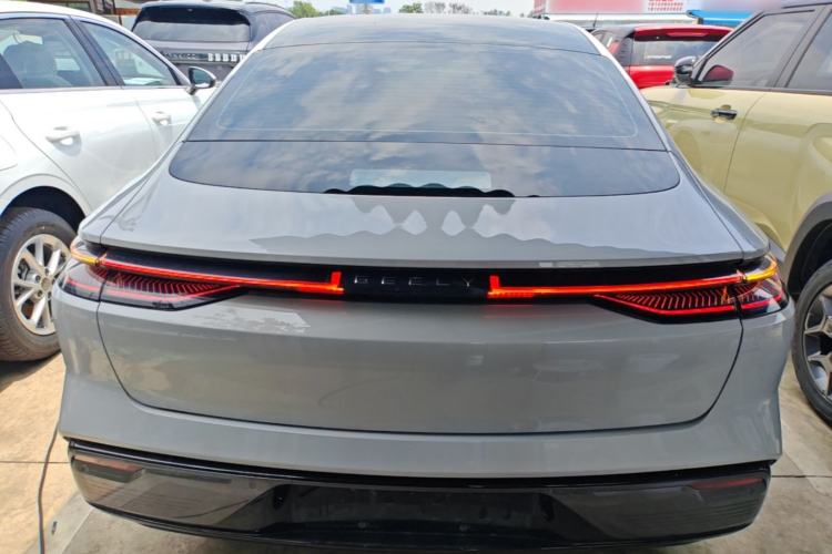Geely Galaxy 8 2025 — 5